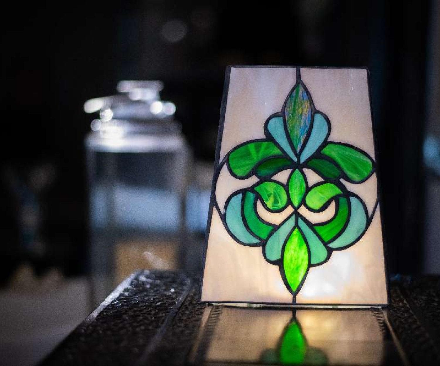 lantern-Lush-Champagne-Large